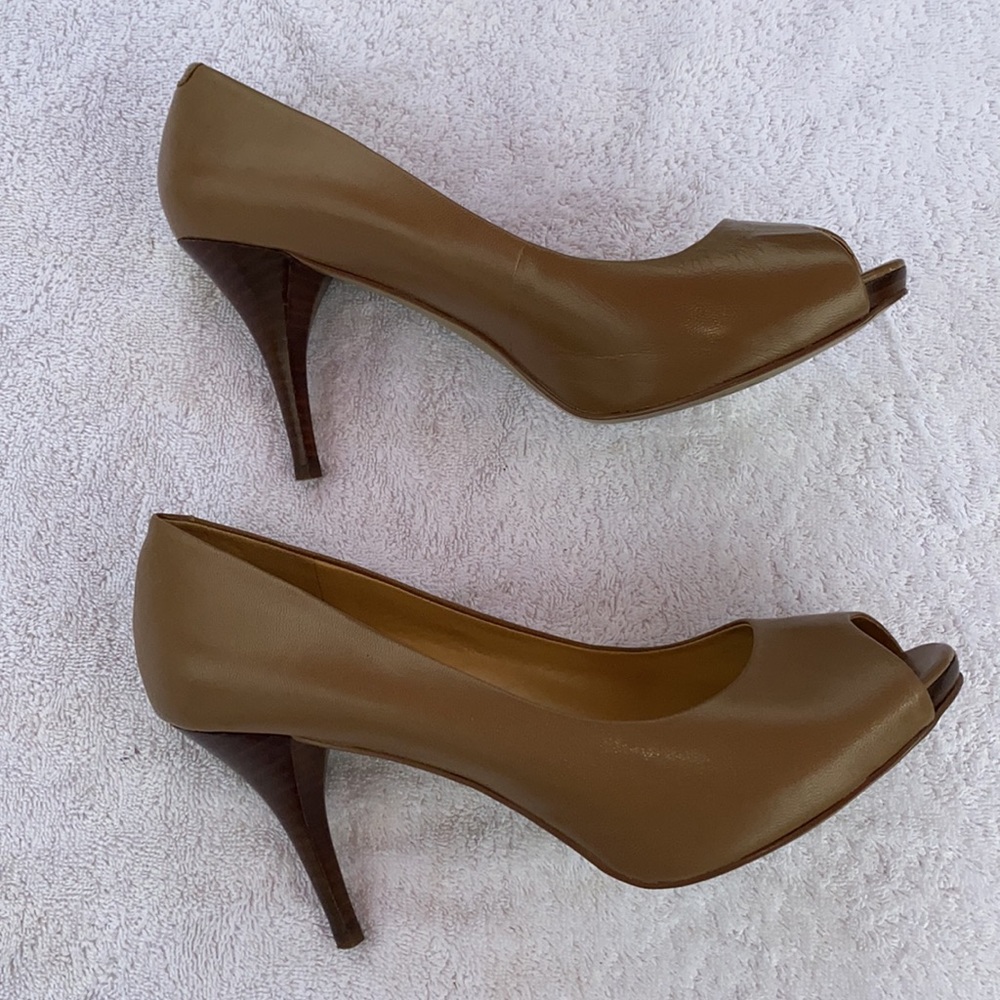 Nine West Kelsyo nude peep toe heels size 9.5 - Picture 3 of 8